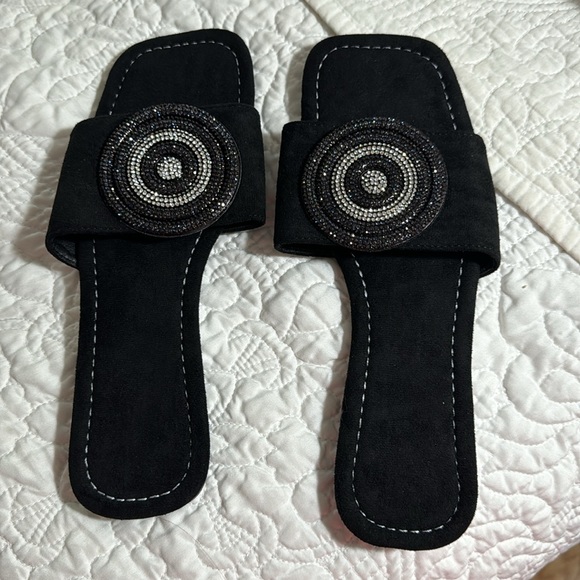 Sandals - Picture 1 of 5